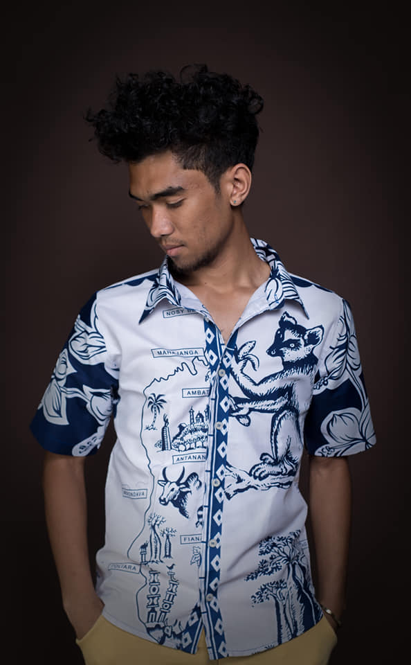 Chemise lambahoany : "Zanahary manampy"