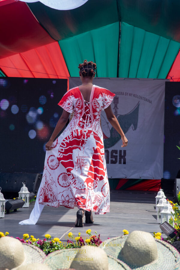 Robe lambahoany - Souvenir de Madagascar
